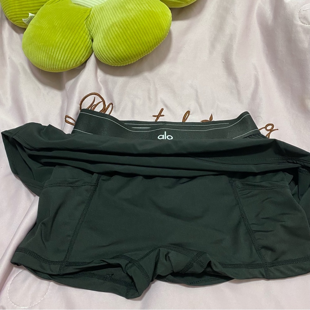 ALO Yoga Black Skort - Picture 5 of 7